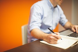¿Cómo redactar una carta de renuncia?